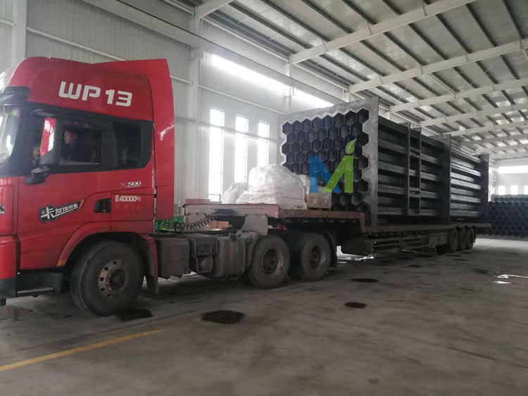 濕式靜電除塵器陽極系統(tǒng)正在裝車